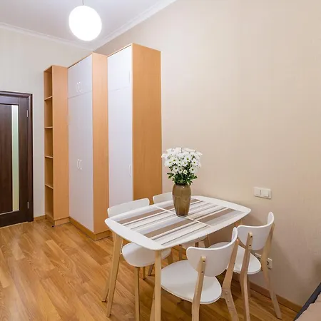 On Svobody Avenue 25 Apartment