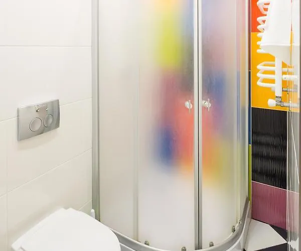 On Svobody Avenue 25 利沃夫